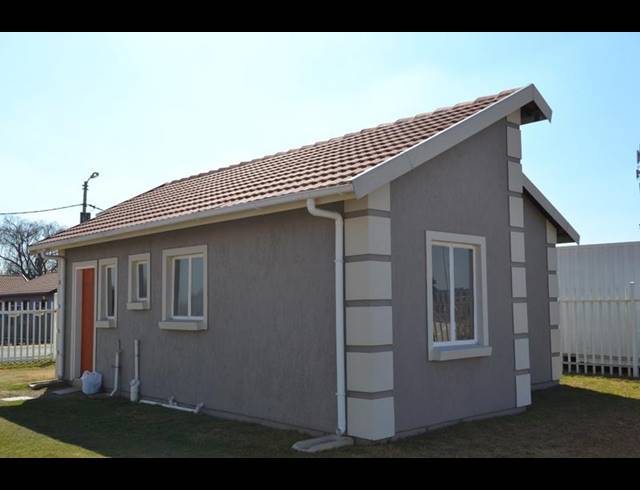 2 BEDROOM HOUSE FOR SALE IN BUHLE PARK